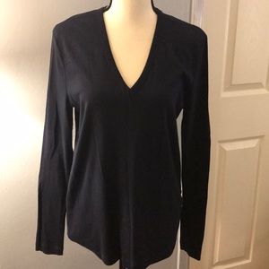 New Gap super soft V Neck long sleeves.